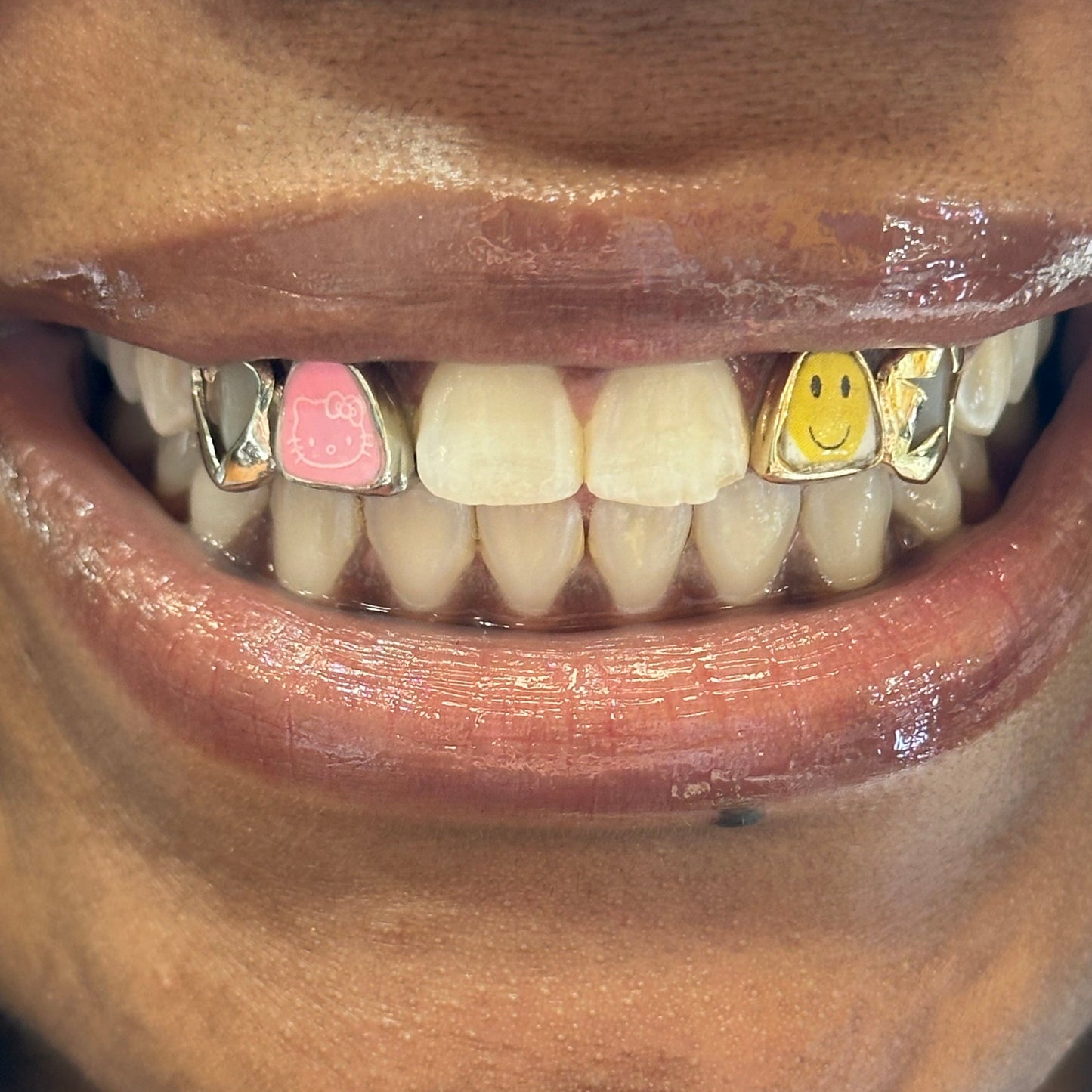 HELLO KITTY SMILEY